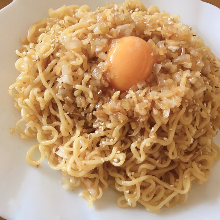 インスタントラーメンで簡単油そば！